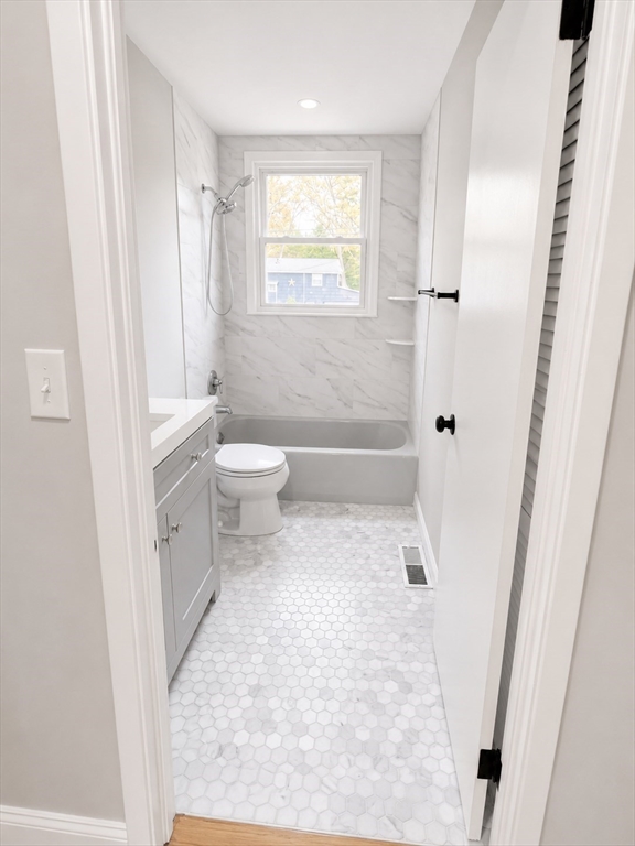 283 Pond St, Rockland, MA Photo #6