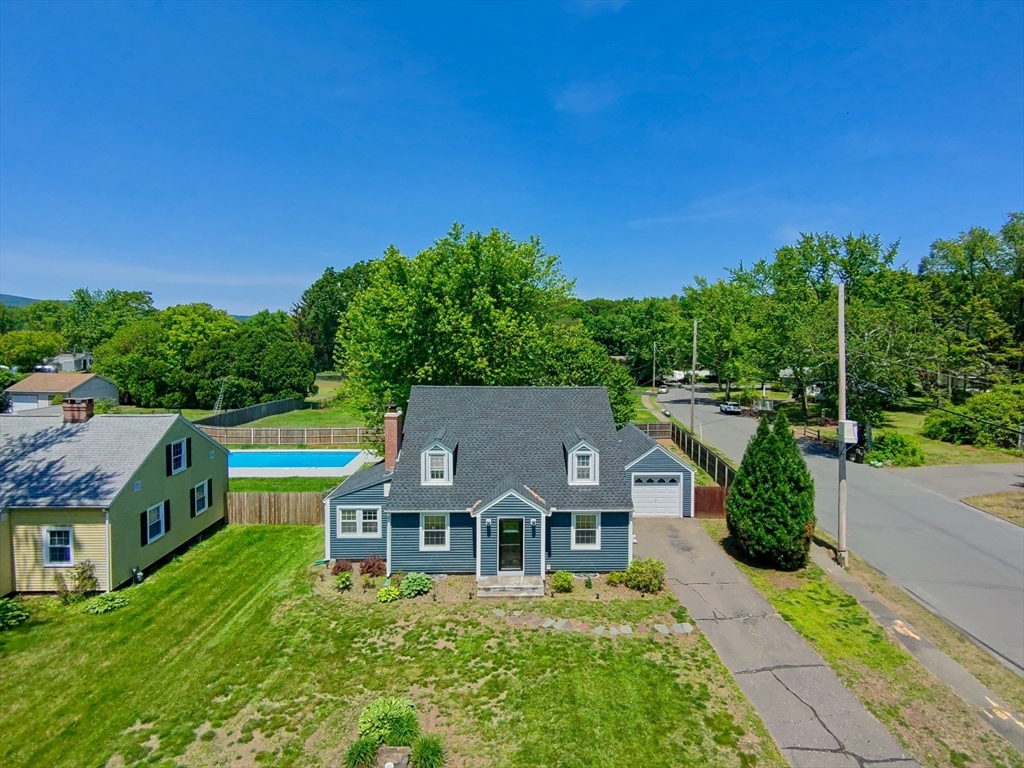 99 Granby Rd