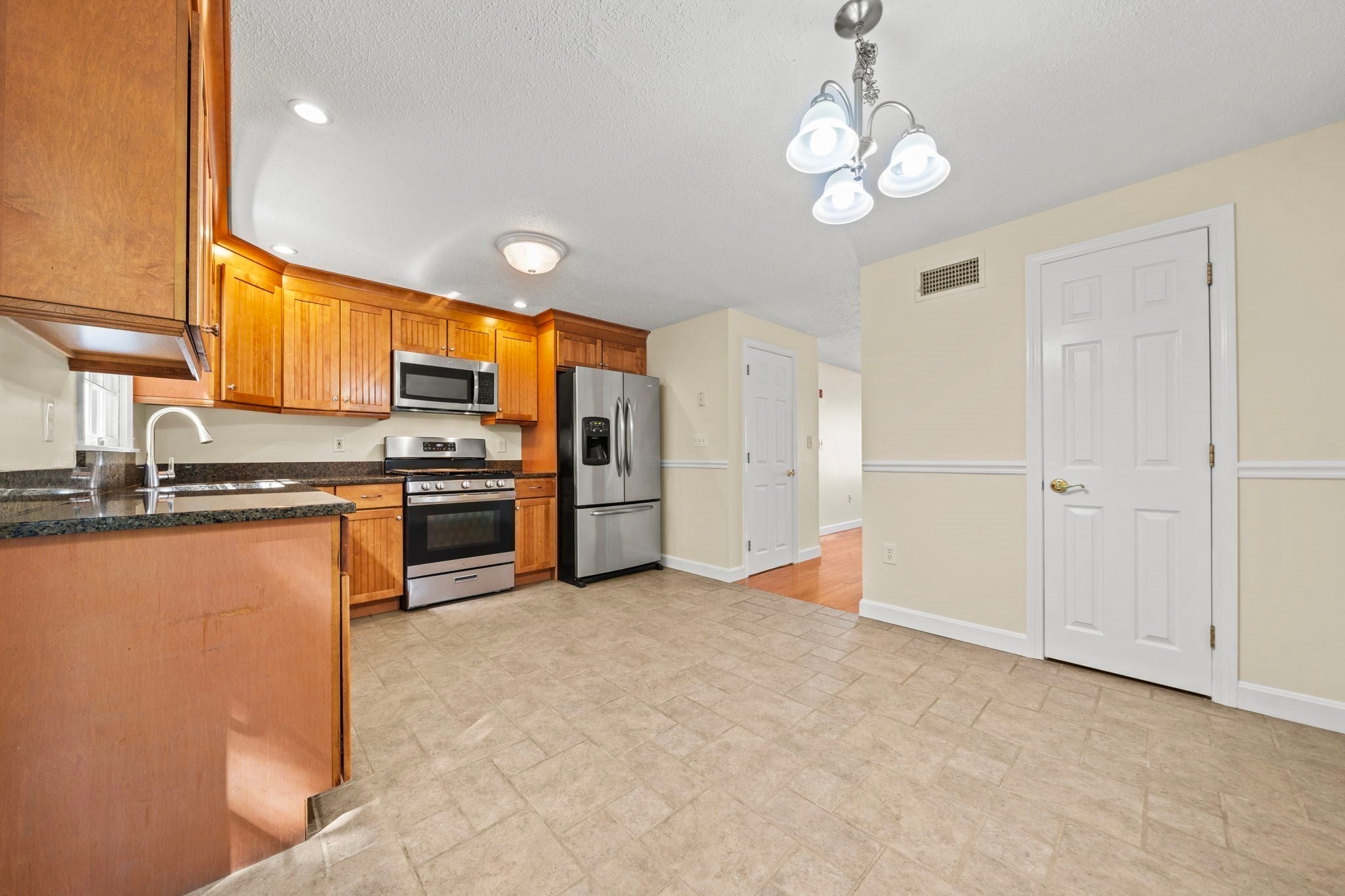 10 Oliver ST #C, Haverhill, MA, 10 Oliver ST #C, Haverhill, MA Photo #23