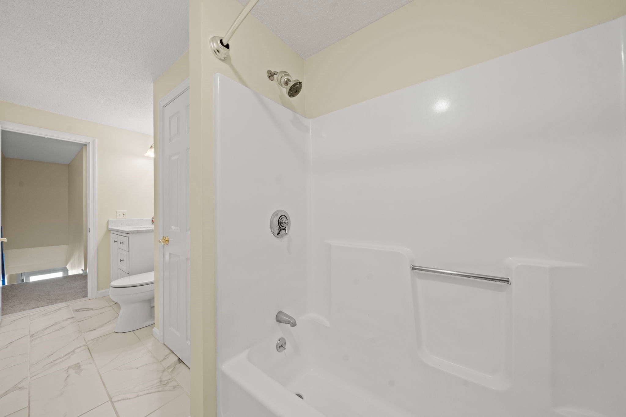 10 Oliver ST #C, Haverhill, MA, 10 Oliver ST #C, Haverhill, MA Photo #12