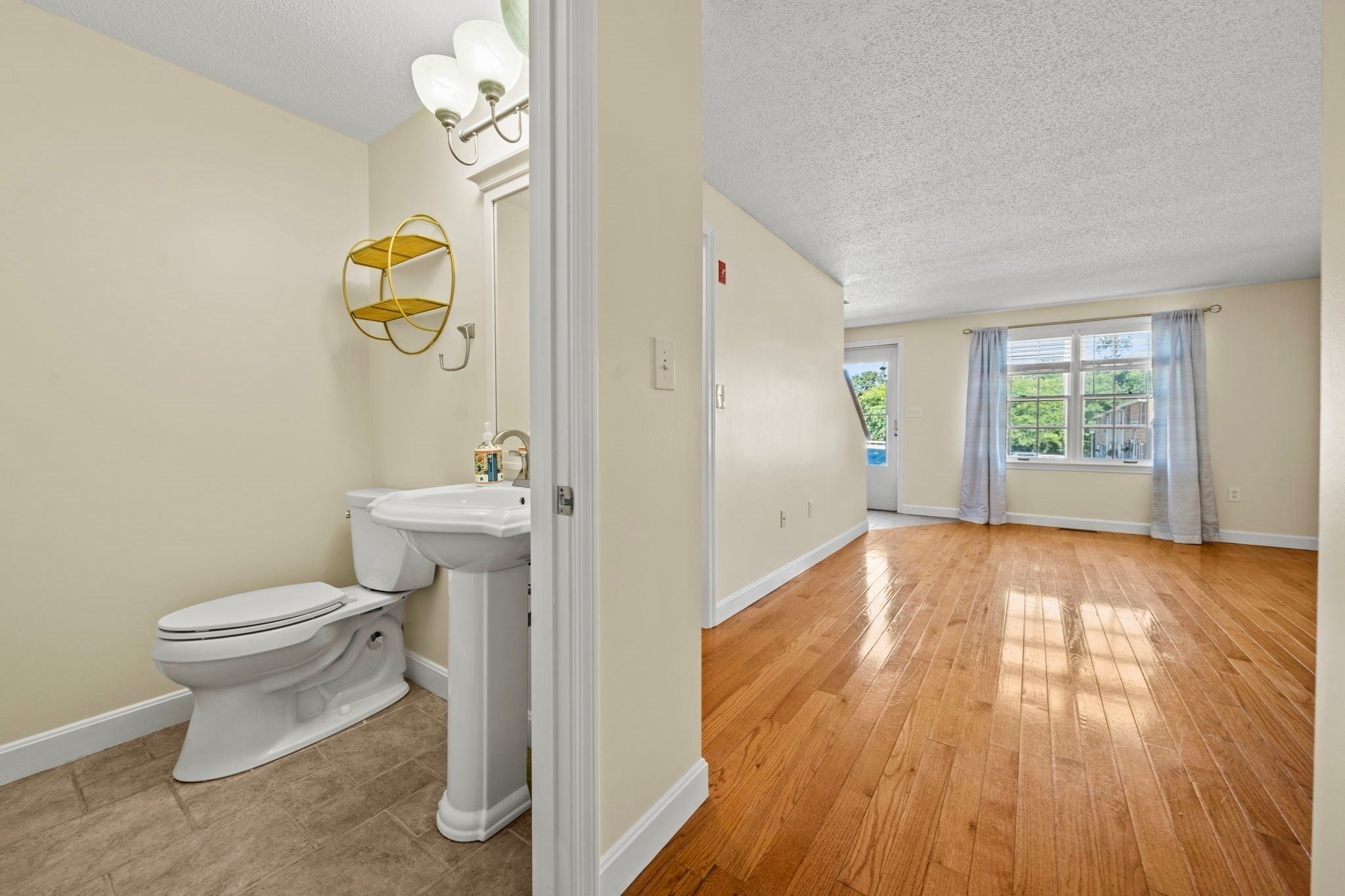 10 Oliver ST #C, Haverhill, MA, 10 Oliver ST #C, Haverhill, MA Photo #18