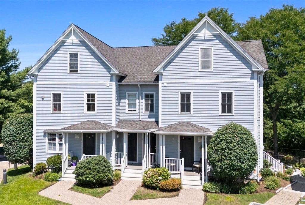 Photo of 19 Russell Pl #19, Arlington, MA