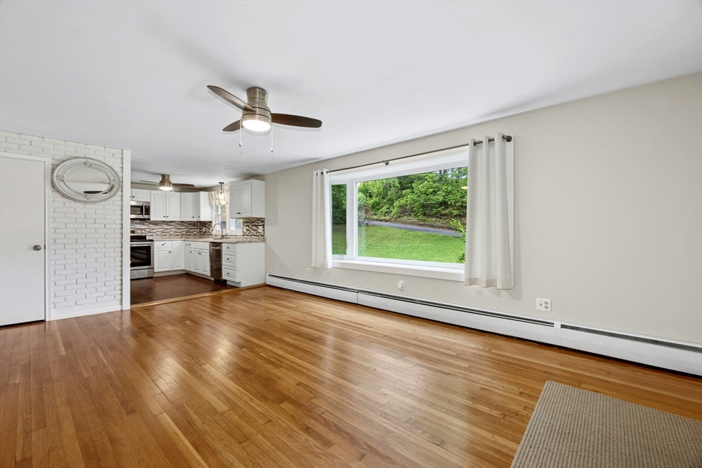 15 Dodge Hill Rd