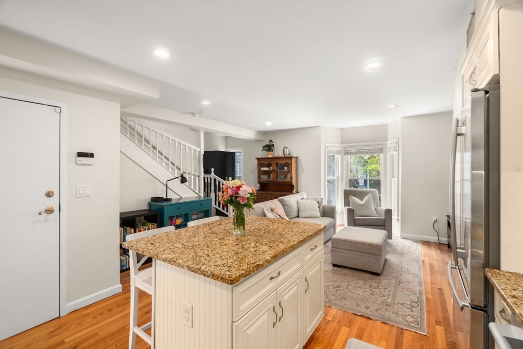 314 W 4th St 3