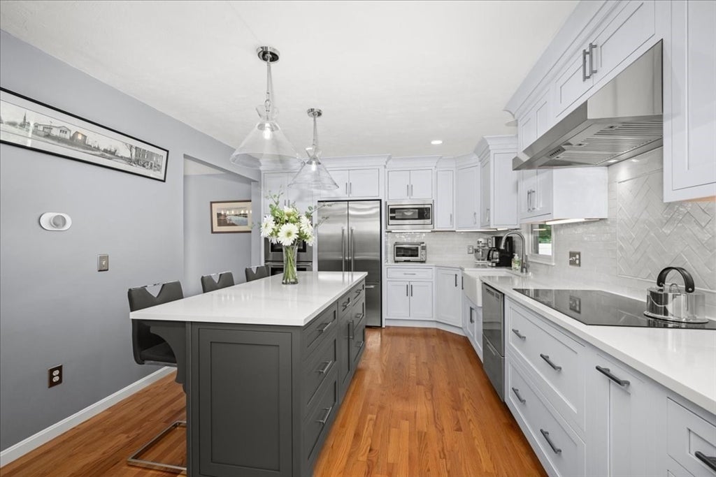 9 Hillando Dr, Shrewsbury, MA Photo #6