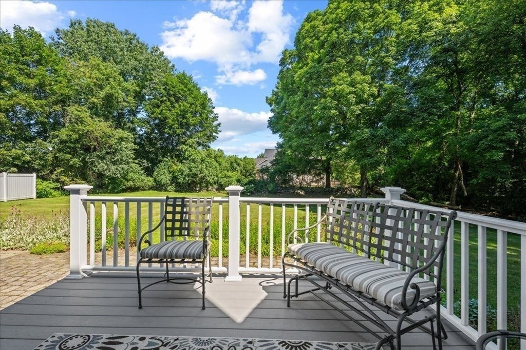 9 Hillando Dr