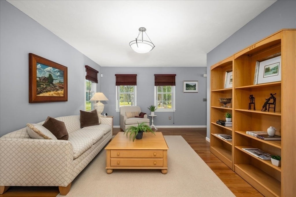 9 Hillando Dr