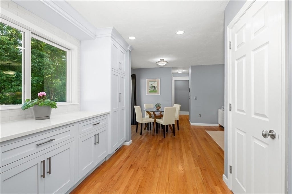 9 Hillando Dr, Shrewsbury, MA Photo #11