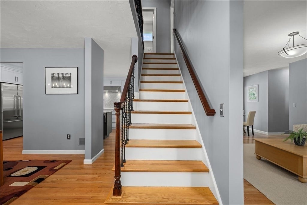 9 Hillando Dr, Shrewsbury, MA Photo #22
