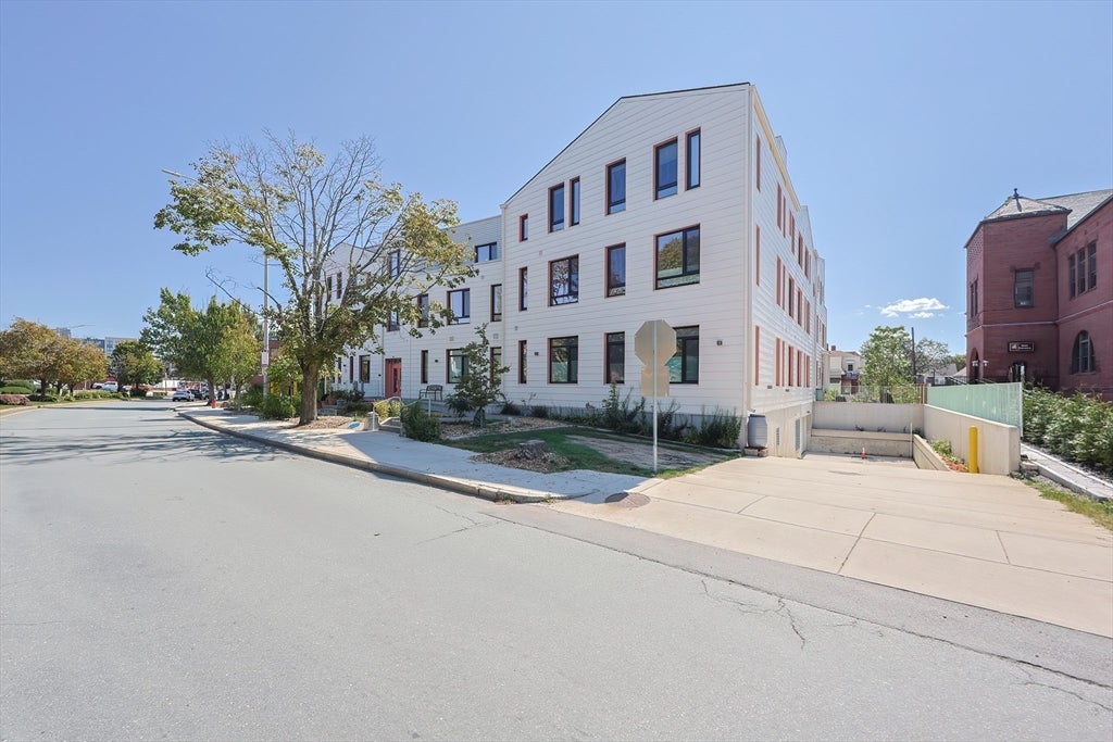 368 Pleasant St #204, Malden, MA, 368 Pleasant St #204, Malden, MA Photo #4