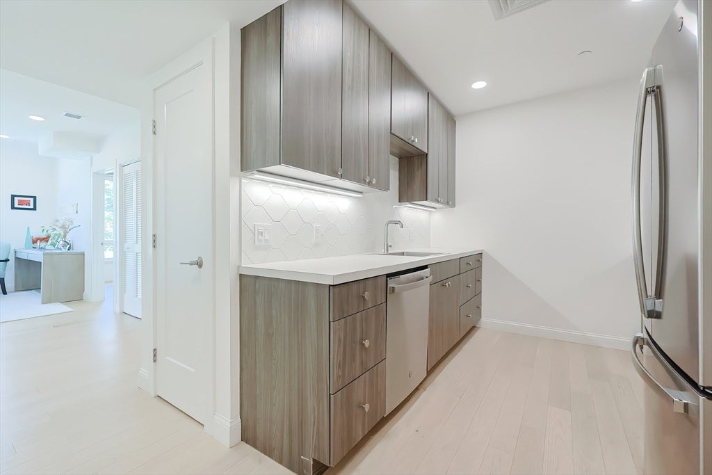 368 Pleasant St #204, Malden, MA, 368 Pleasant St #204, Malden, MA Photo #7