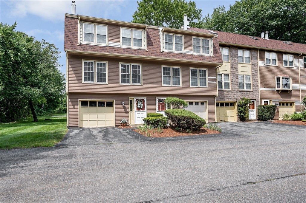 80 Heritage Dr 80