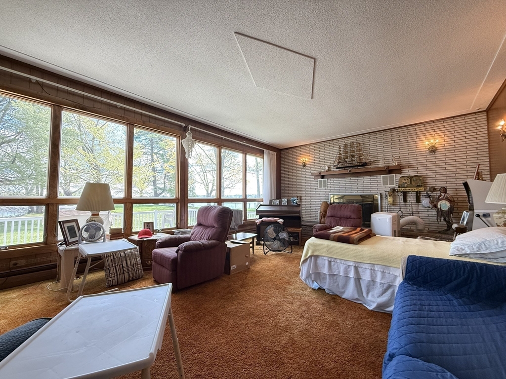 20 Indian Point Rd, Webster, MA Photo #10