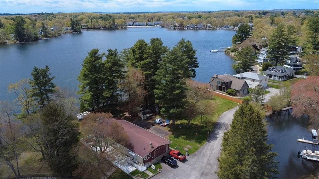 20 Indian Point Rd, Webster, MA Photo #2