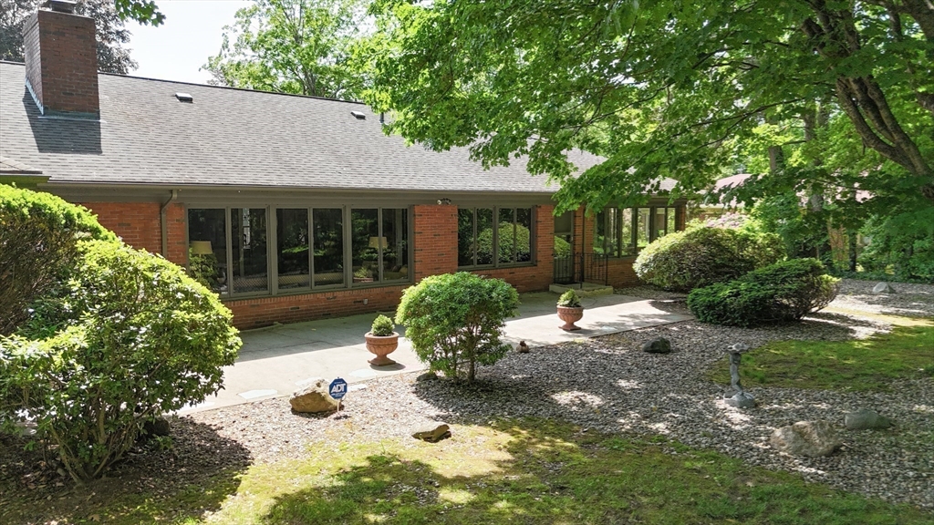 104 Wheel Meadow Dr