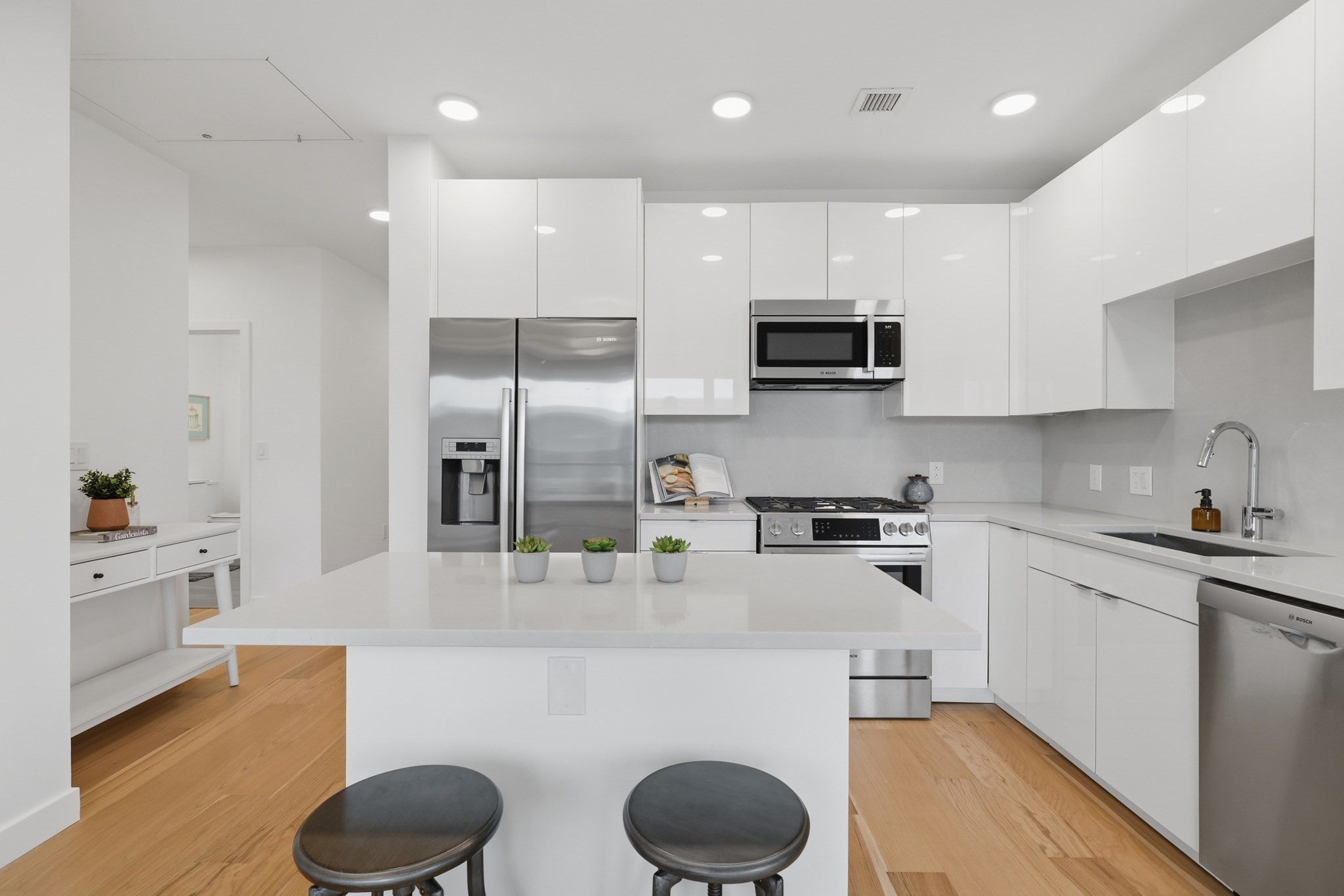45 Lewis St 501