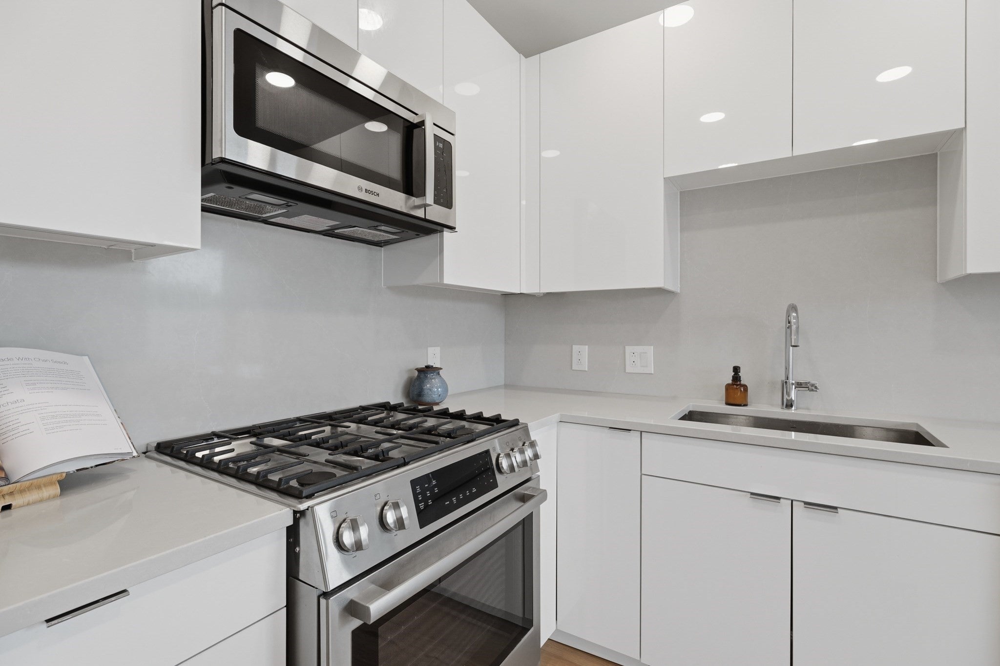 45 Lewis St 501