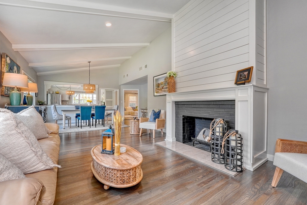 94 Hawktree Drive
