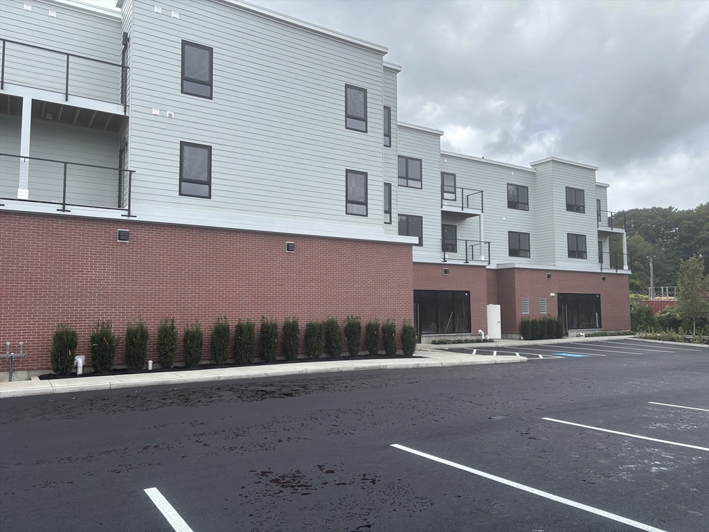 1391 Main Street 304