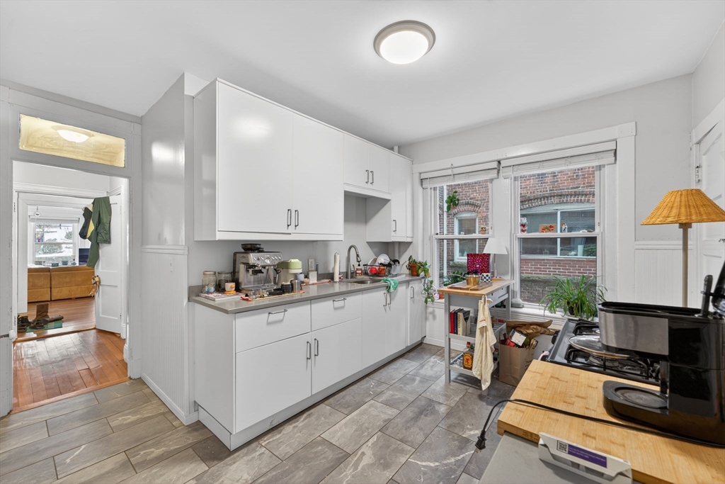 805 Washington Street 1