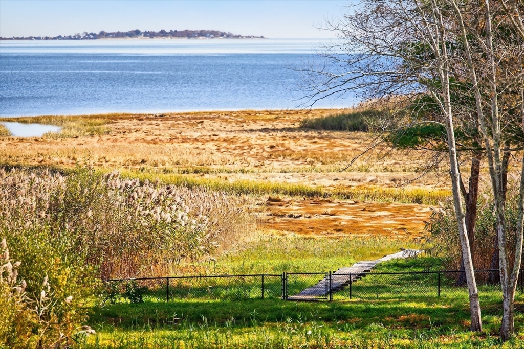 Duxbury, Massachusetts 02332, United States, 5 Bedrooms Bedrooms, ,6 BathroomsBathrooms,Residential,Active,234771