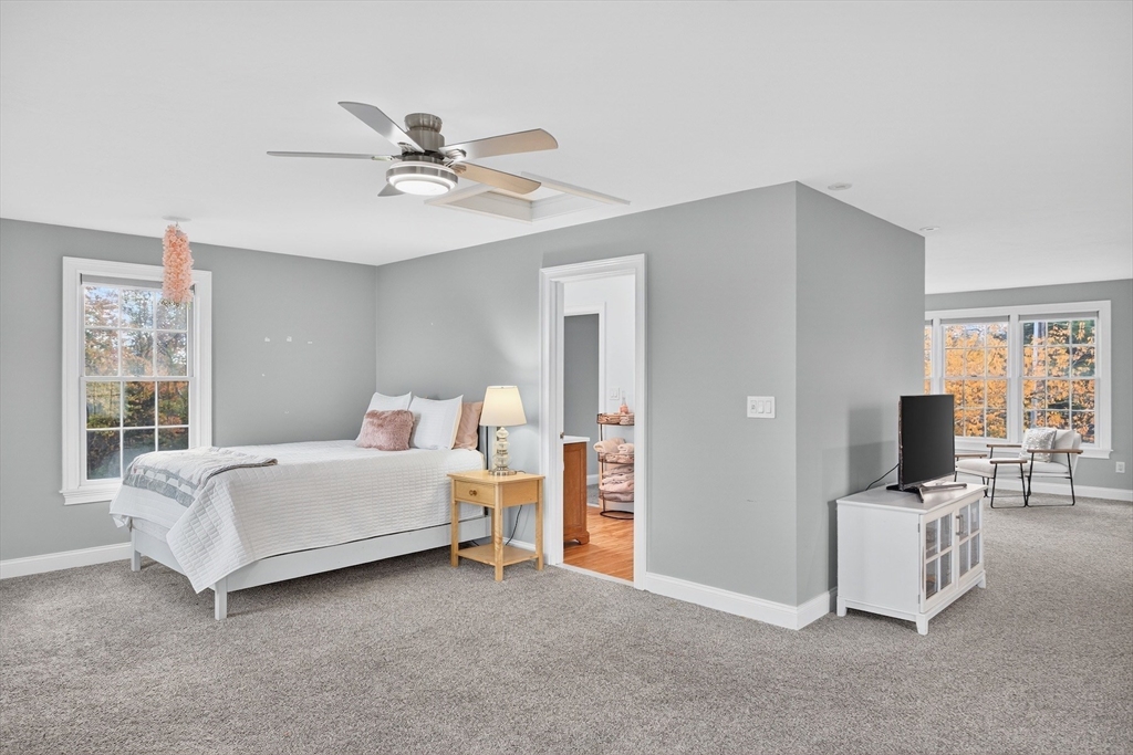 Duxbury, Massachusetts 02332, United States, 5 Bedrooms Bedrooms, ,6 BathroomsBathrooms,Residential,Active,234771