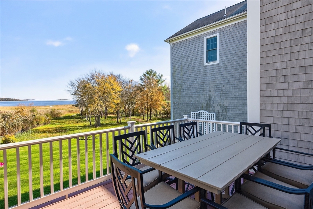 Duxbury, Massachusetts 02332, United States, 5 Bedrooms Bedrooms, ,6 BathroomsBathrooms,Residential,Active,234771