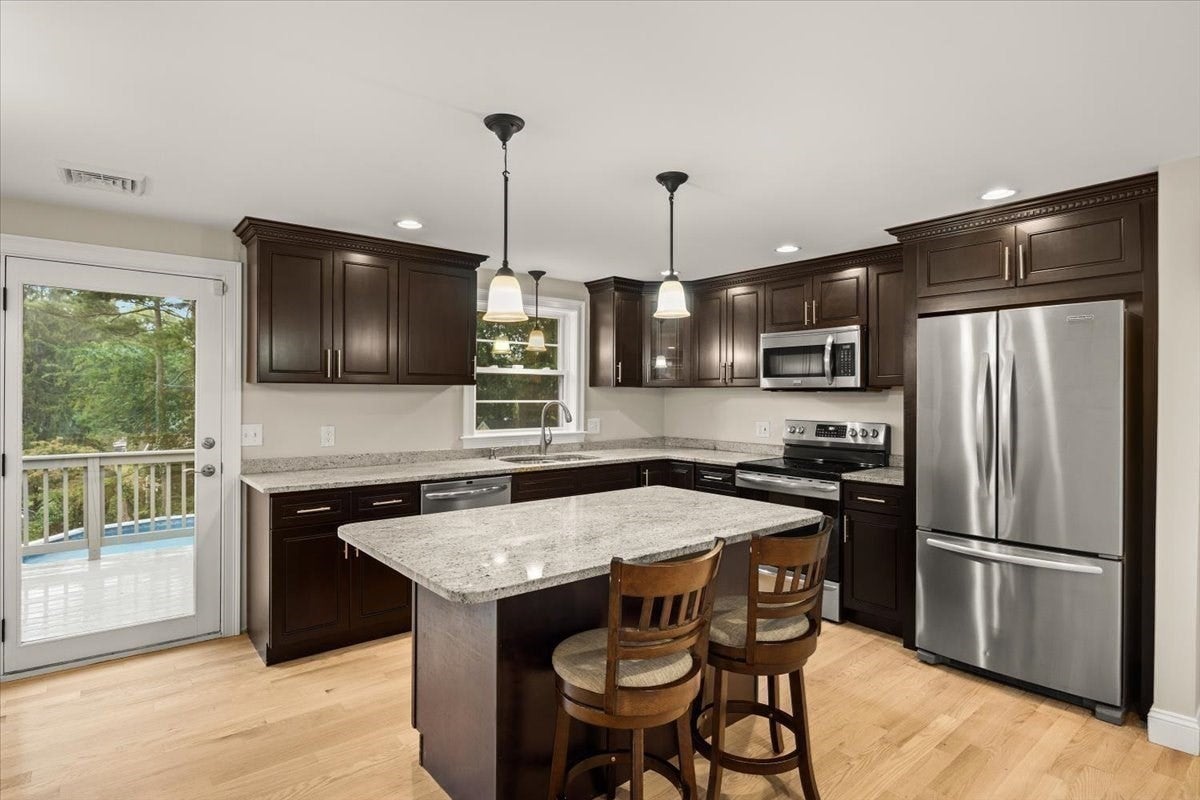 7 Barbara Road, Taunton, MA Photo #14