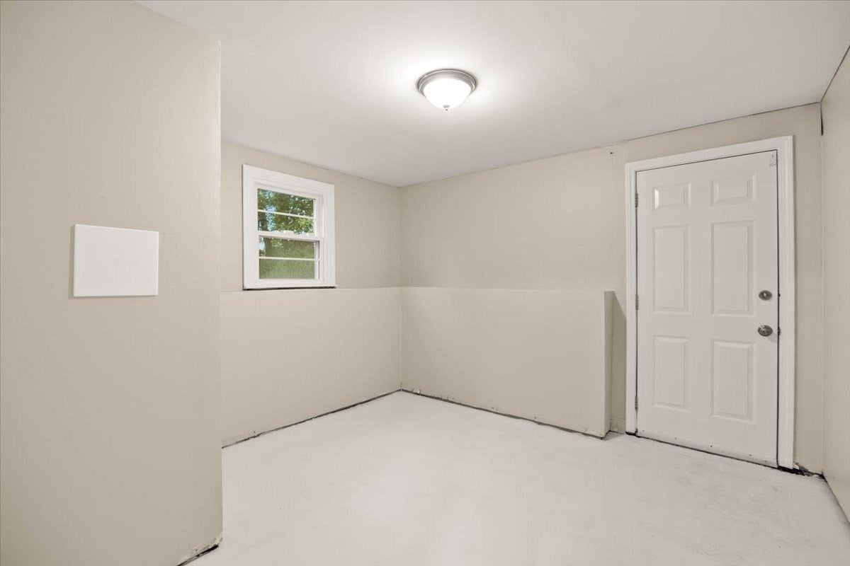 7 Barbara Road, Taunton, MA Photo #34