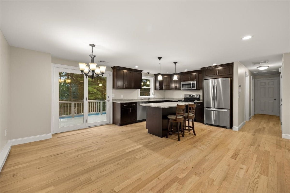 7 Barbara Road, Taunton, MA Photo #12