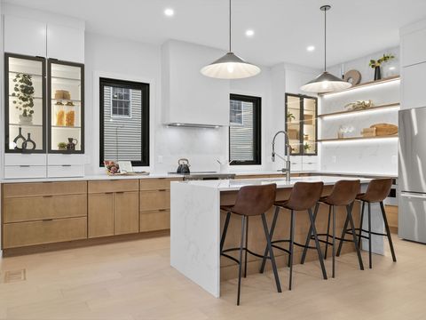 10 Crescent St. 2 Newton MA 02465