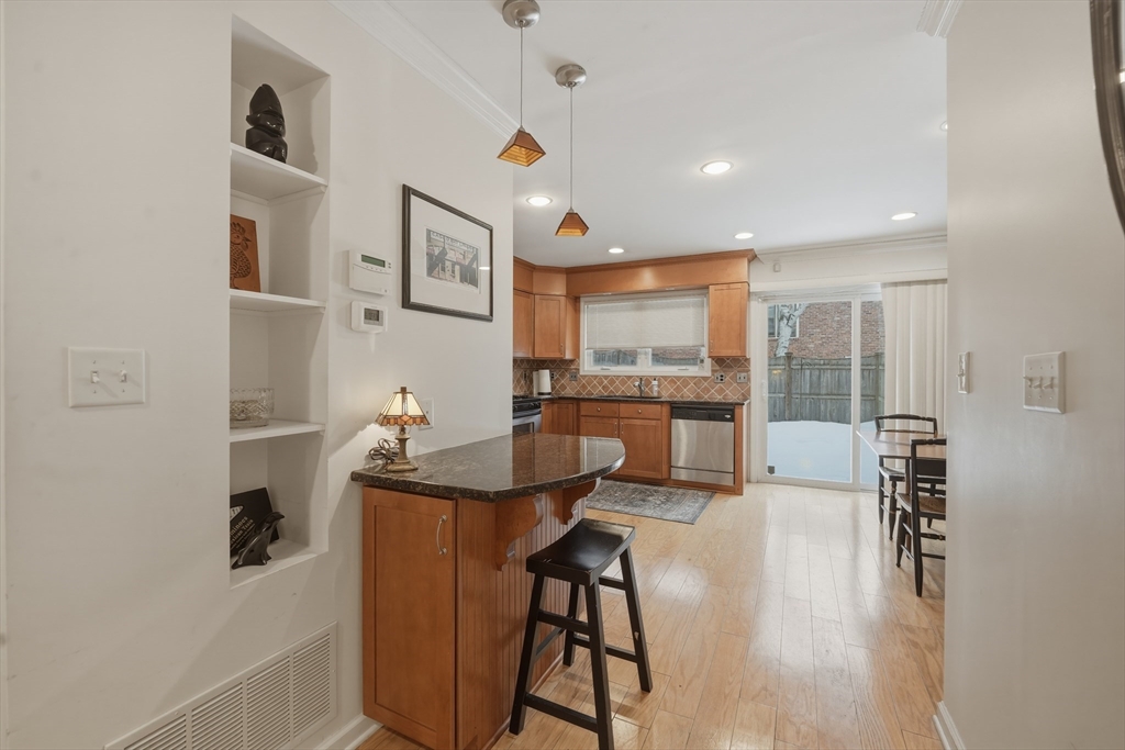 1155 Dickinson St 1155