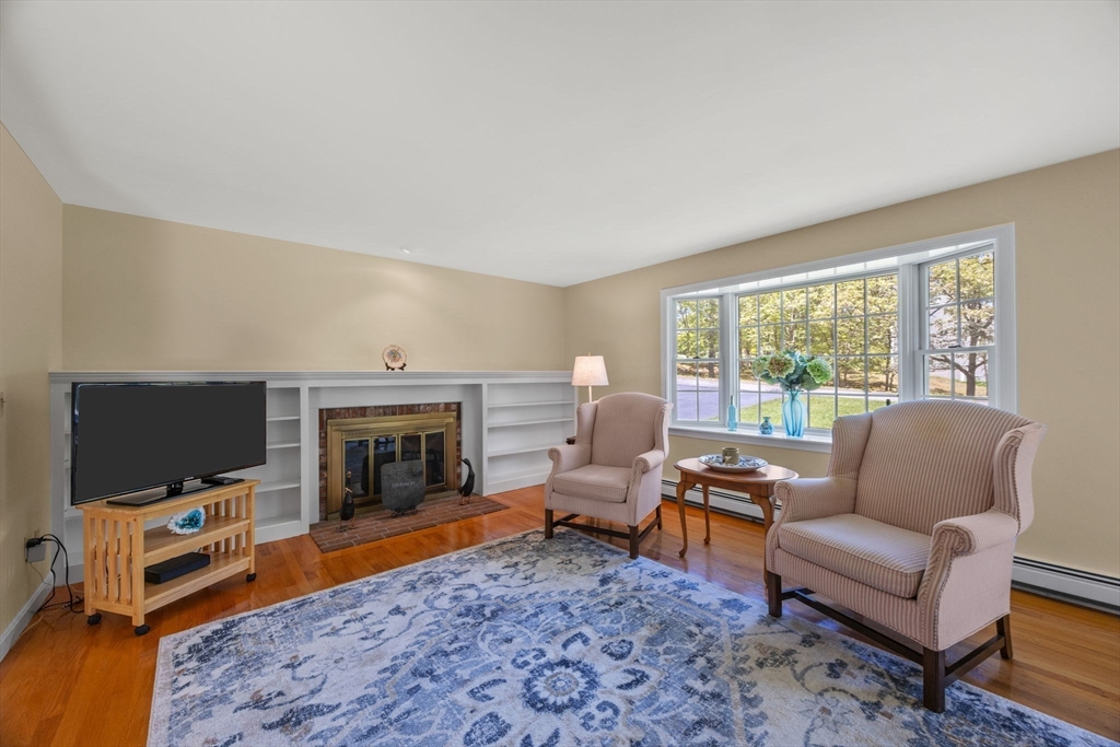11 Little Marsh Ln