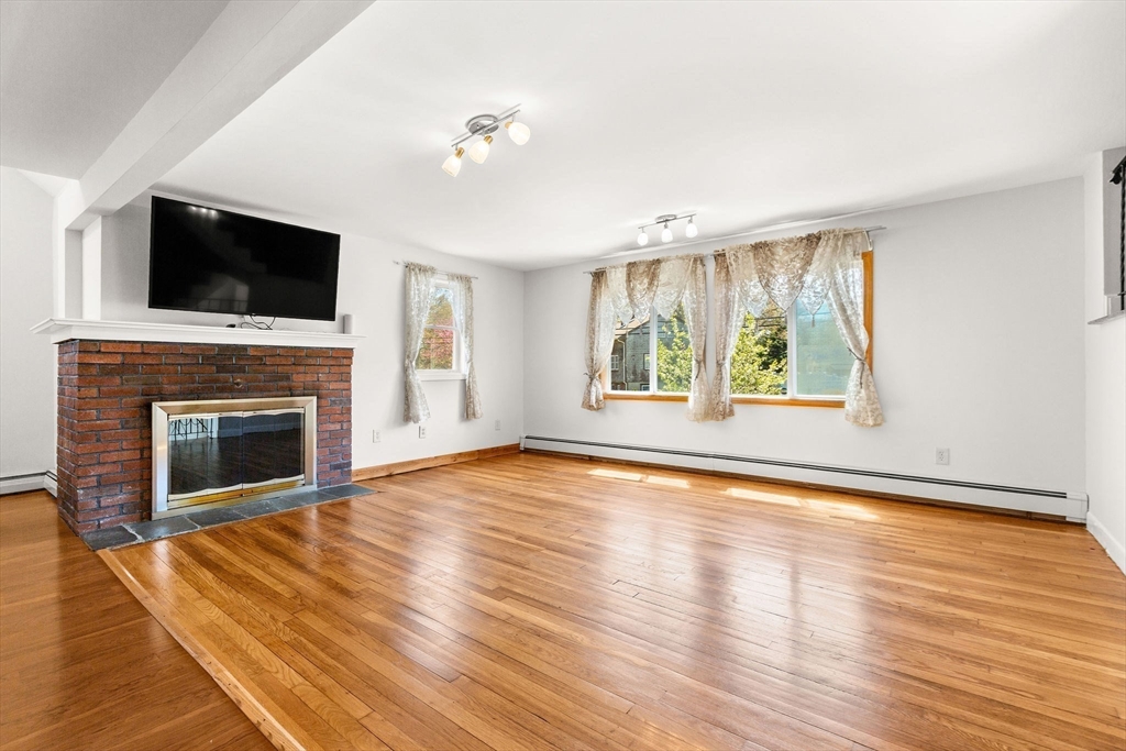 6 Sylvan Way