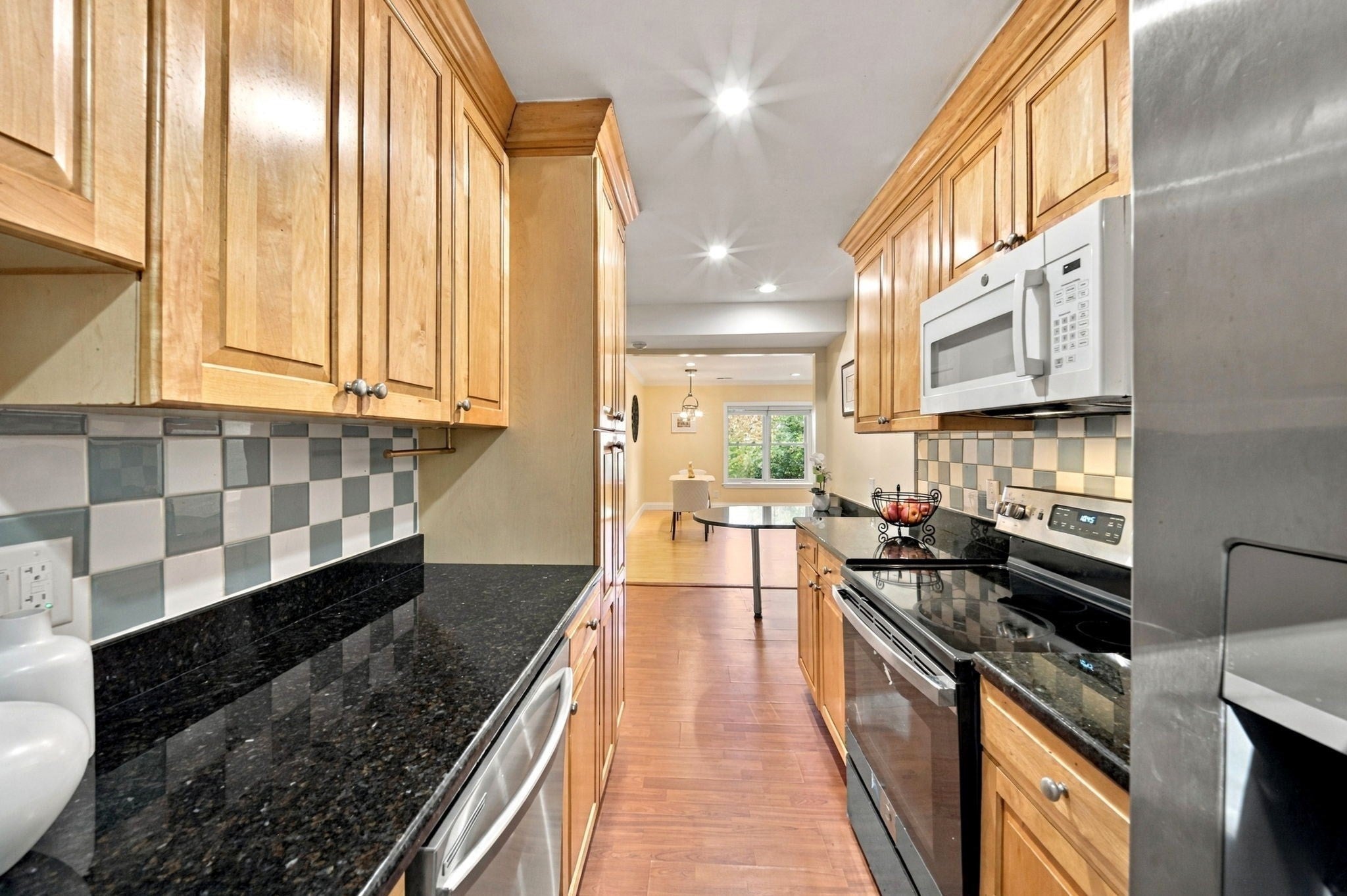 160 Newton St 3