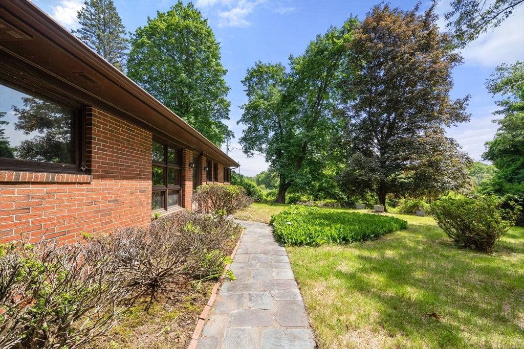 260 Landham Rd