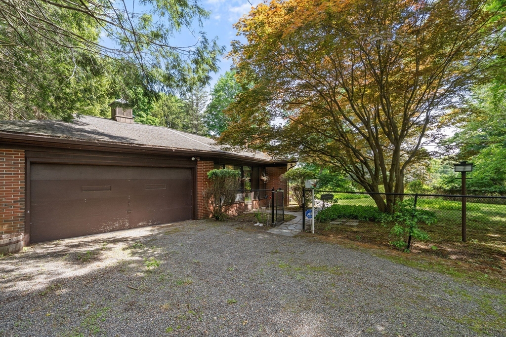 260 Landham Rd