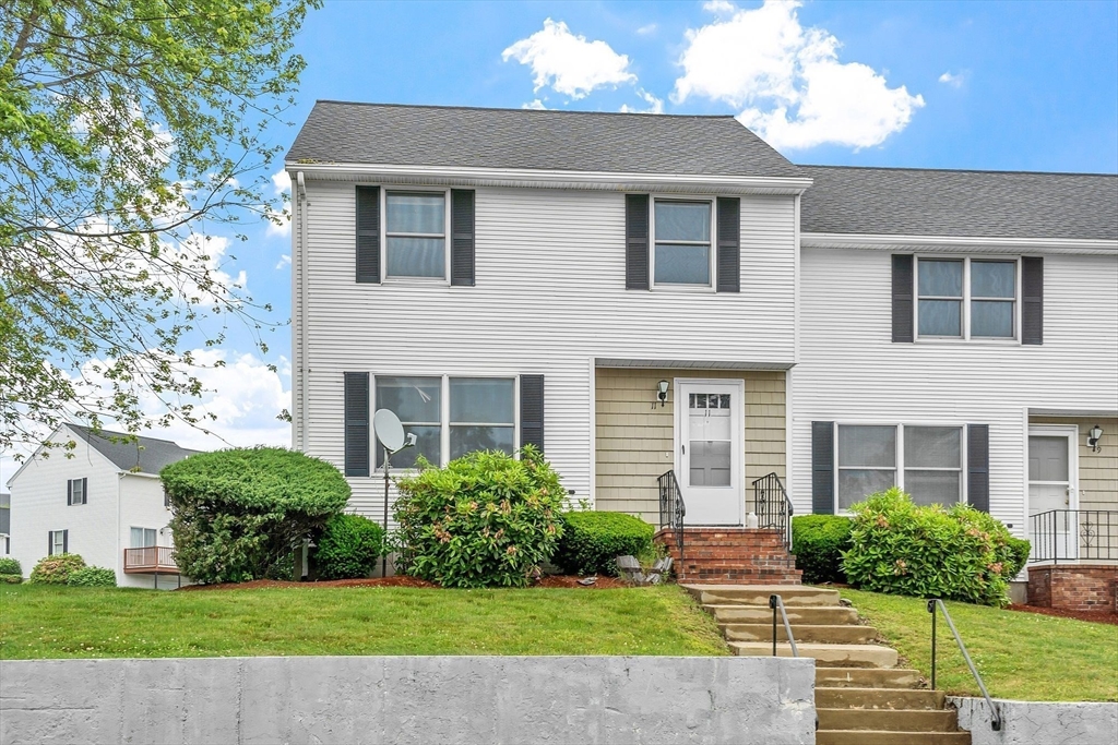 11 Brandee Lane 11