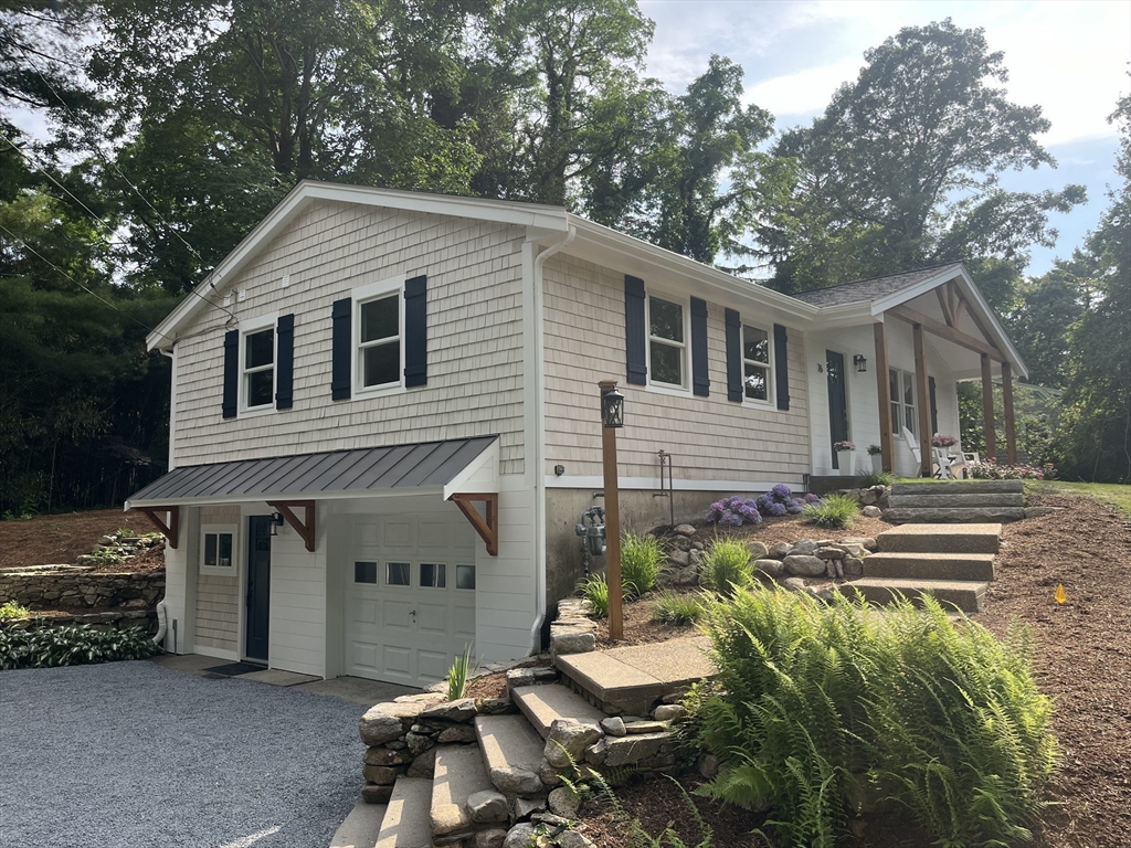 Photo 1 of 28 — 76 Sippewissett Rd, Falmouth, MA 02540
