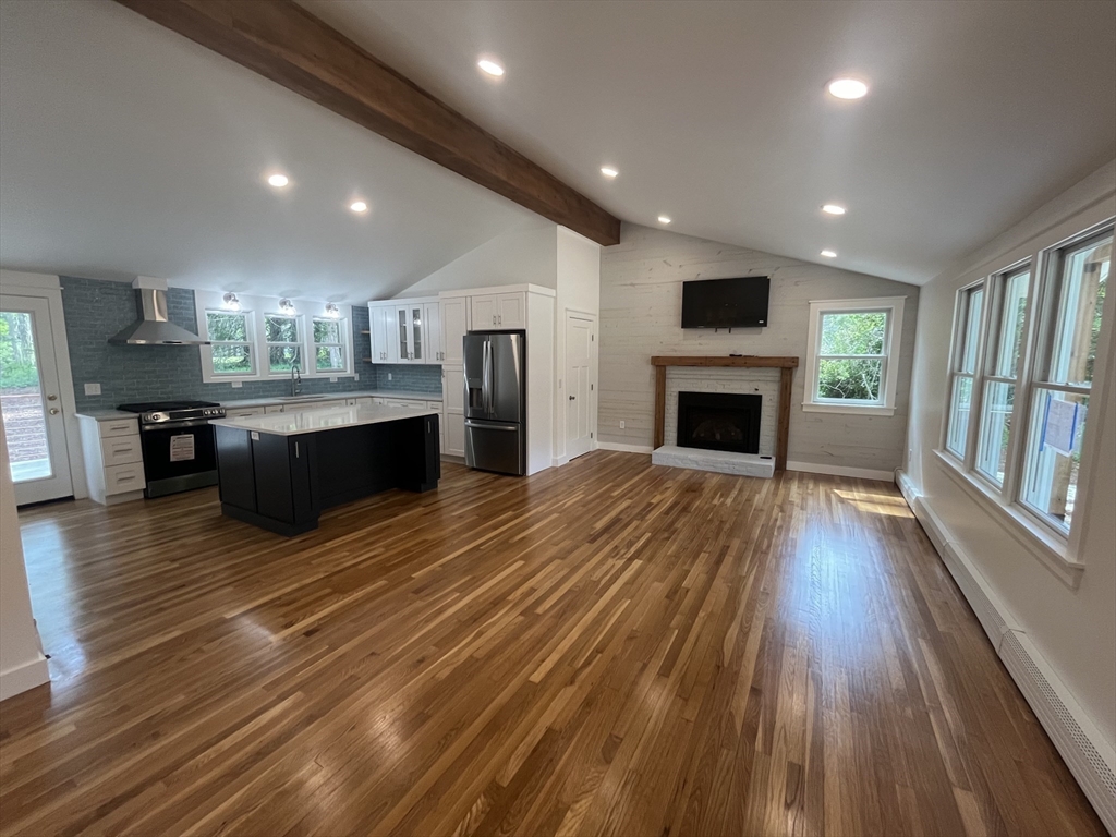76 Sippewissett Rd