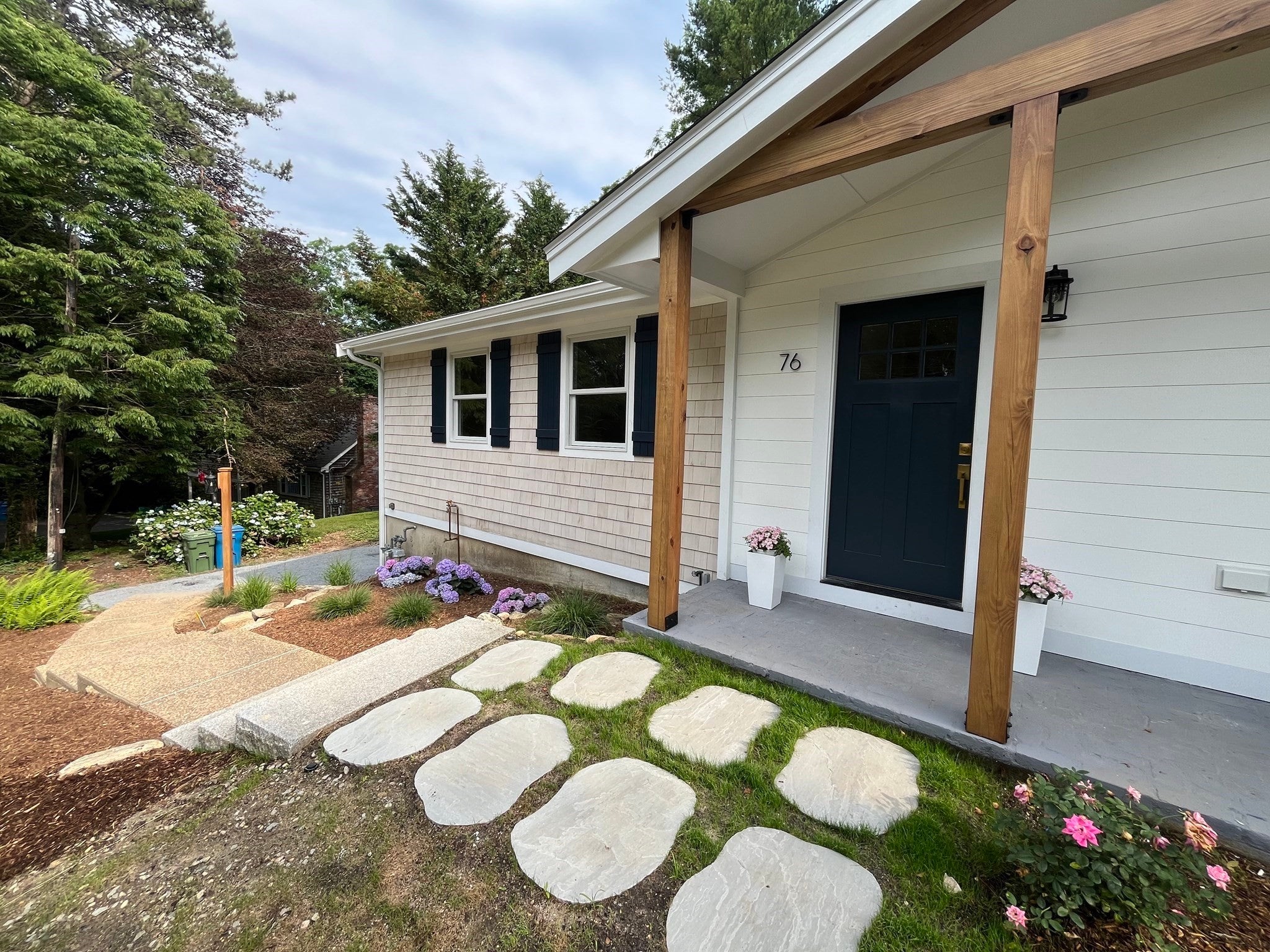 76 Sippewissett Rd