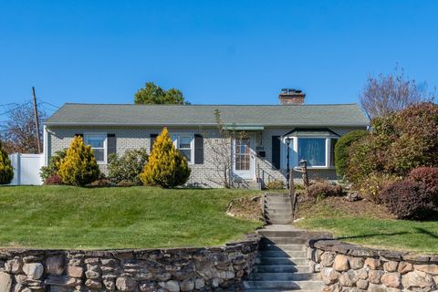 1205 Northampton St Holyoke MA 01040