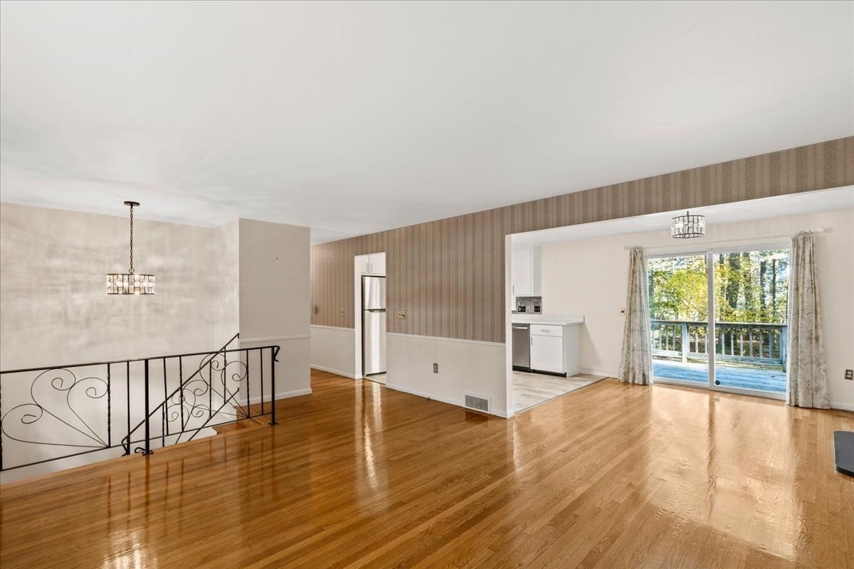 528 Spring St, Hanson, MA Photo #8