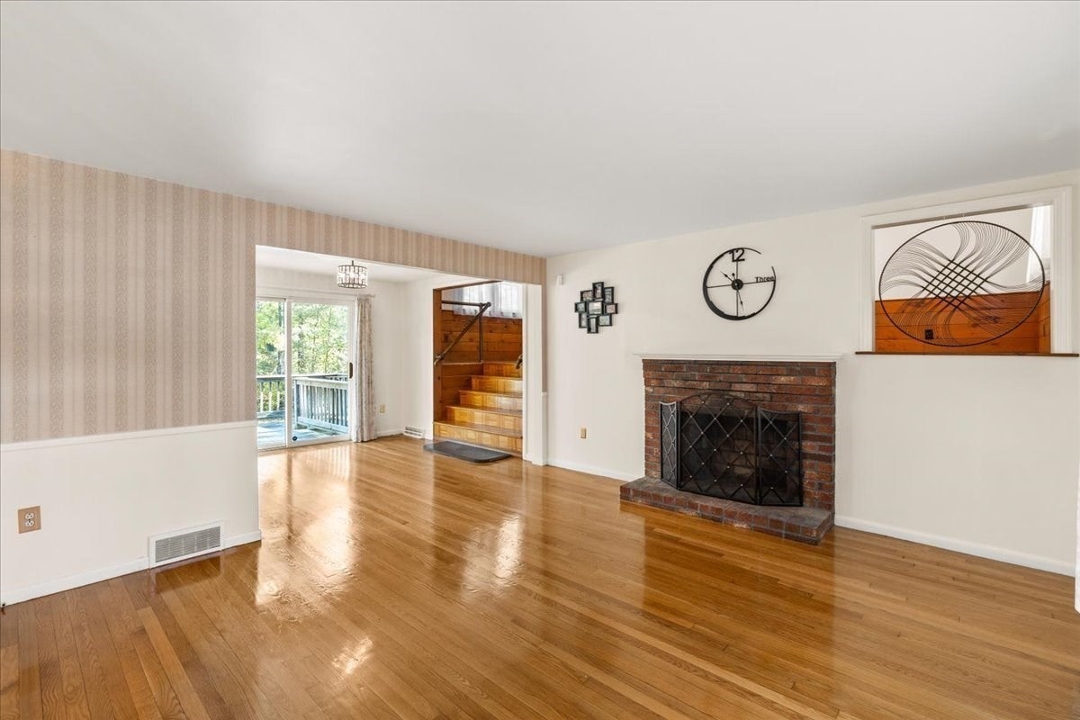 528 Spring St, Hanson, MA Photo #6