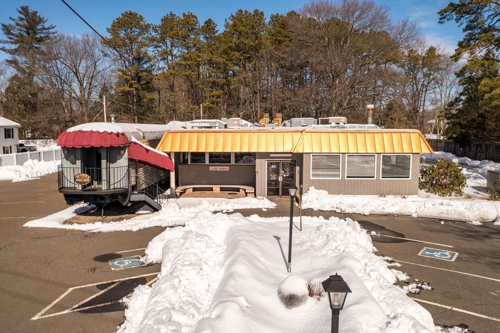 Chicopee, Massachusetts 01020, United States, ,2 BathroomsBathrooms,Commercial,Active,264