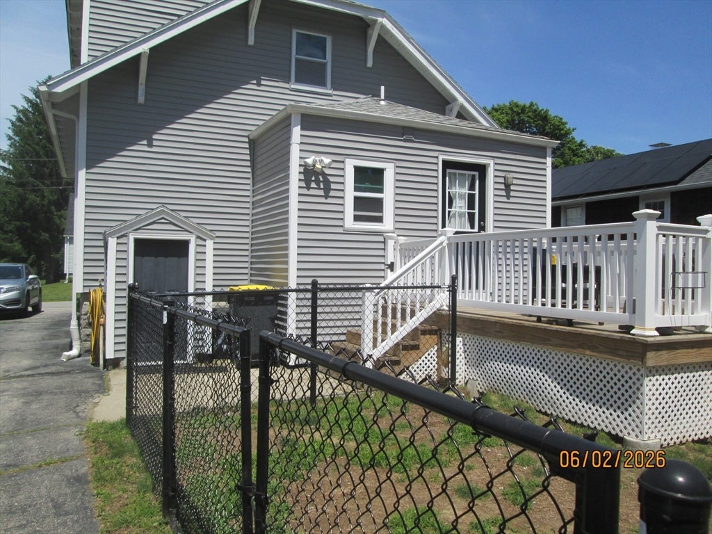 183 Compos St