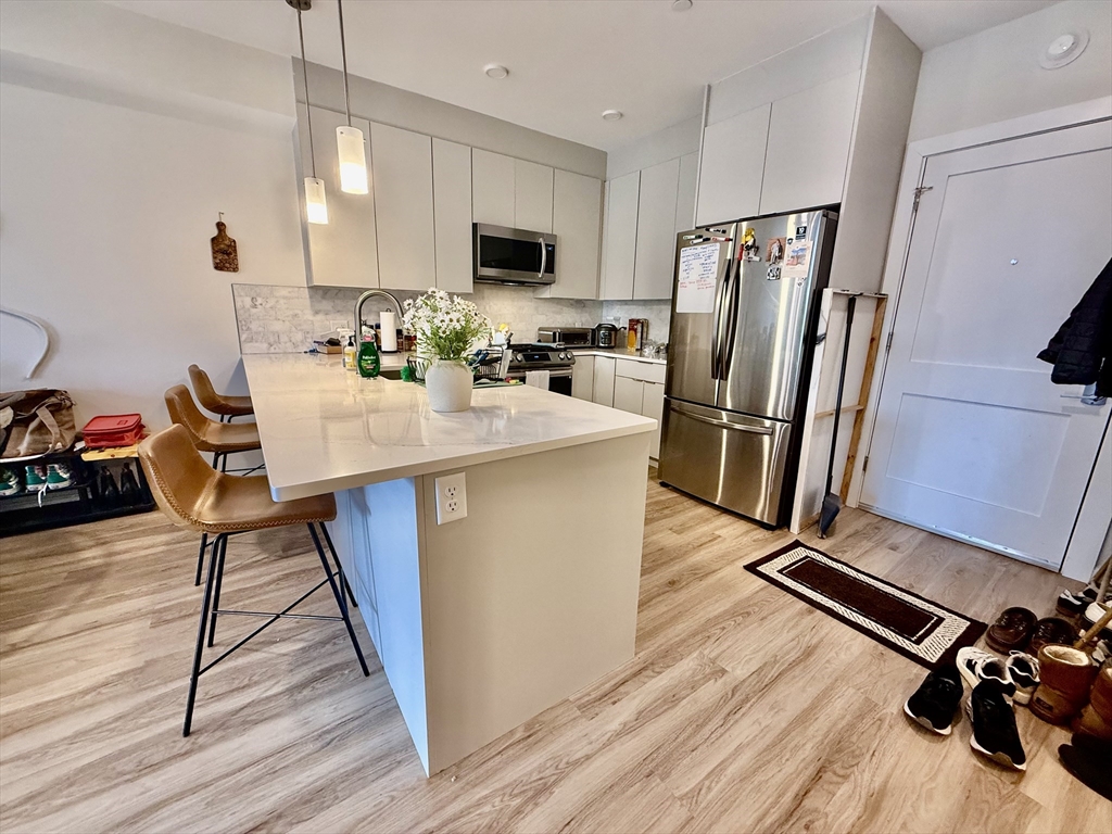 458 Washington St 308