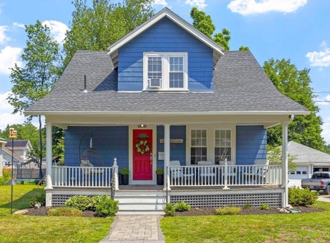 Photo of 33 Hammond St, Leominster, MA 01453 (MLS # 73543567)
