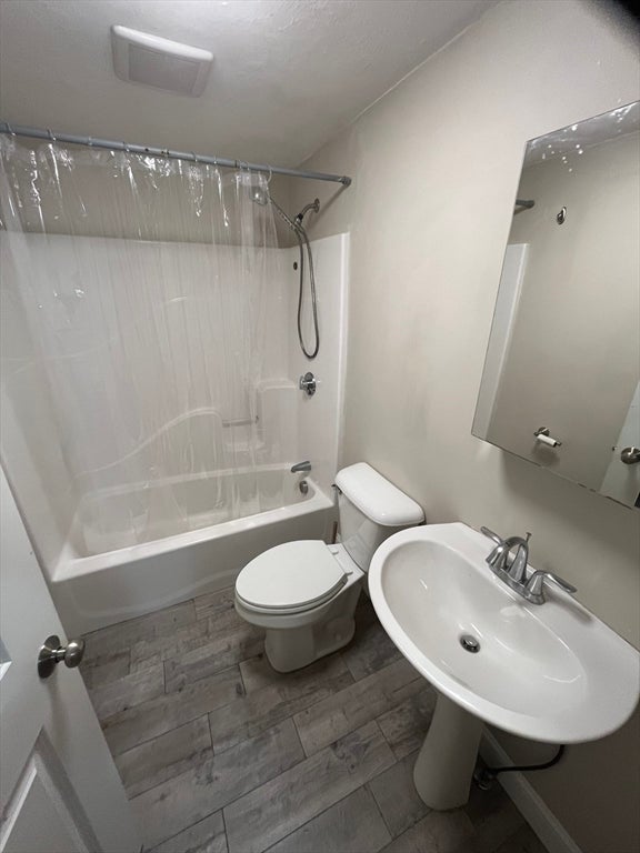 204 North Franklin ST #204, Holbrook, MA, 204 North Franklin ST #204, Holbrook, MA Photo #4