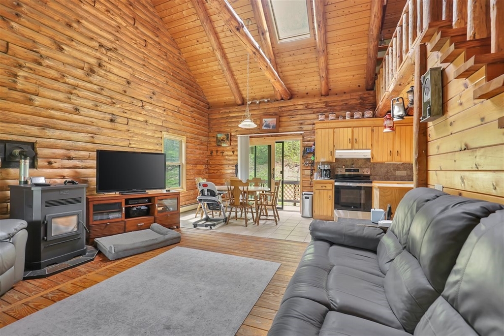 41 Woronoco Rd, Blandford, MA Photo #3